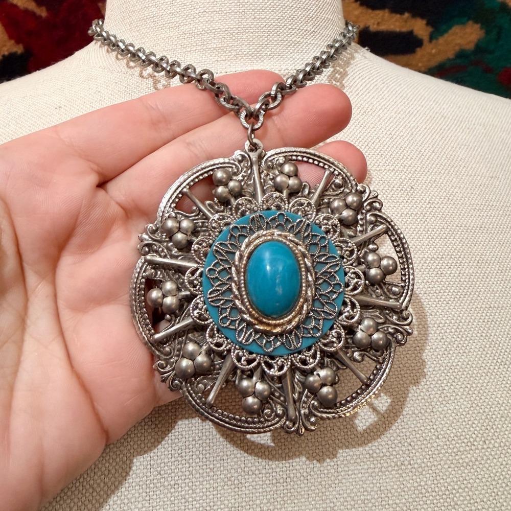 Vintage Ornate Silver Tone Turquoise Medallion Statement Pendant Necklace - Picture 5 of 5